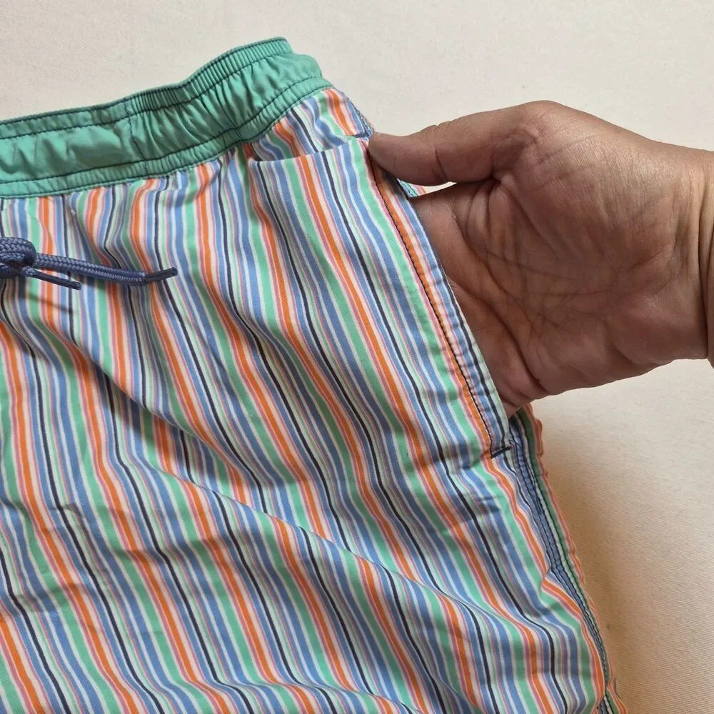 Vineyard Vines Men's Swim Trunks Size M Striped Pockets Zip Hook&Loop Drawstring